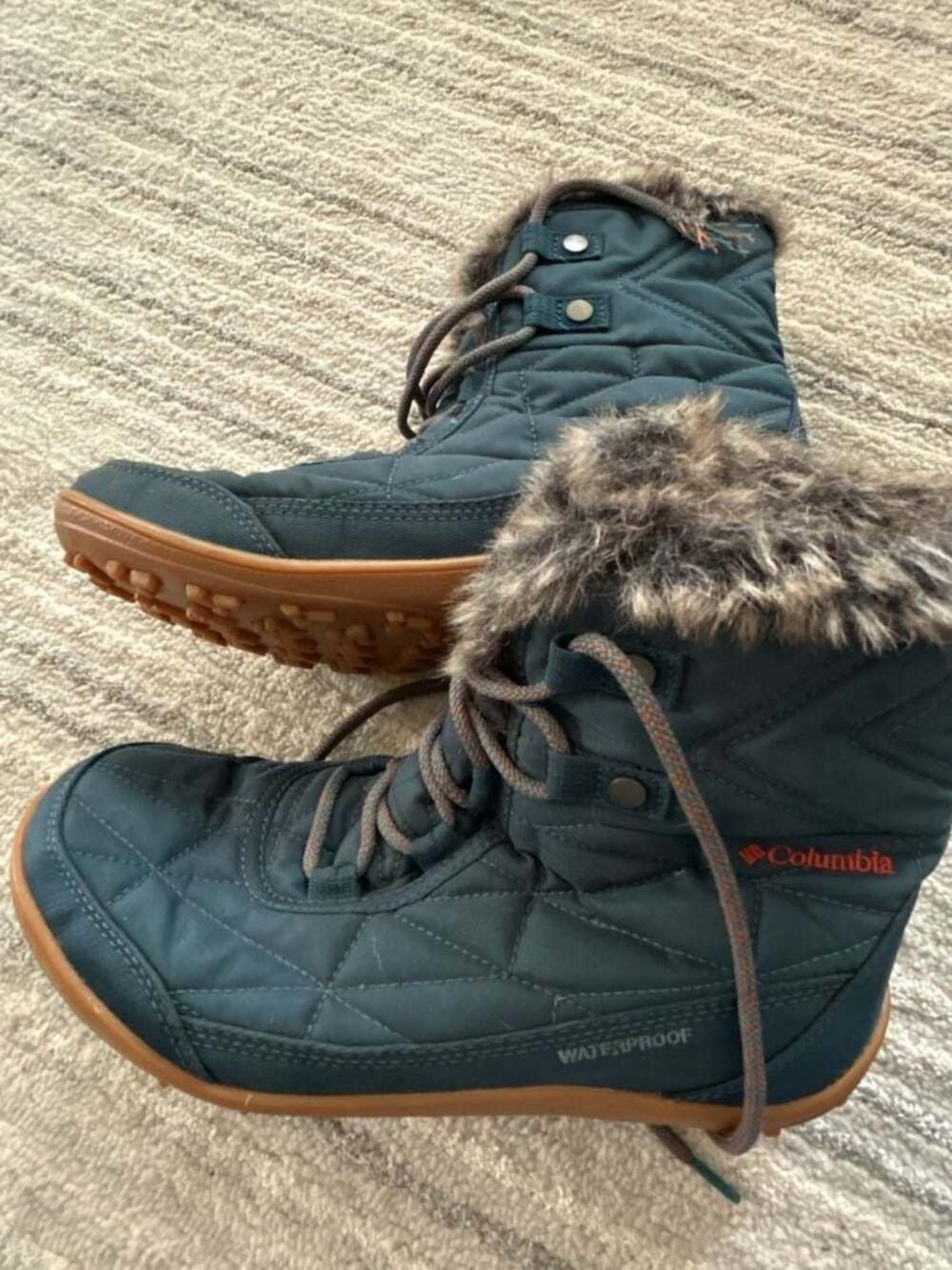 Columbia Teal Quilted Waterproof Winter Boots with Faux Fur Trim
